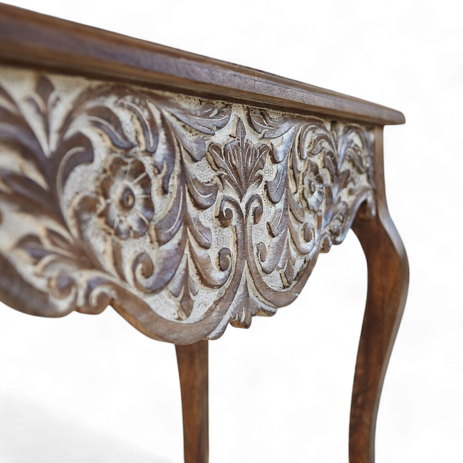 Entryway Console Table – An entryway console table with a compact design, perfect for organizing keys and small accessories near your front door.