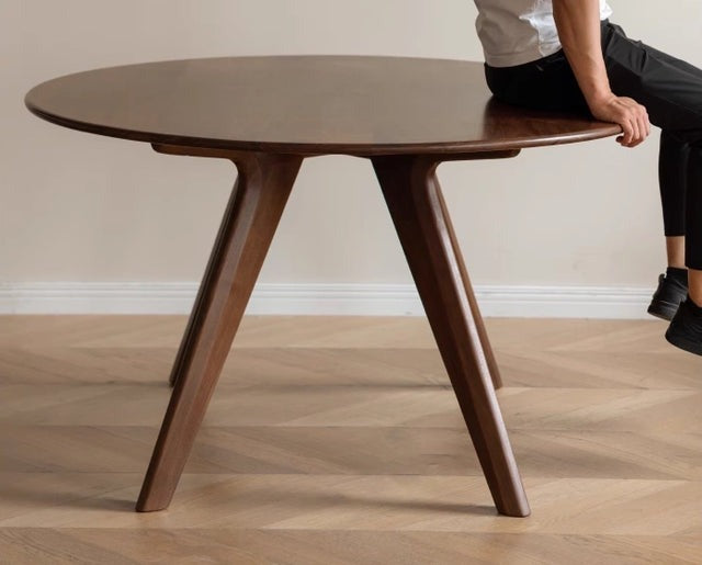 Round Dining Table Walnut Solid Wood  round dining table