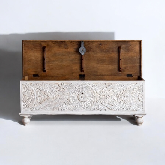 Elegant Wooden Storage Box with a vintage design, perfect for organizing keepsakes and essentials.

