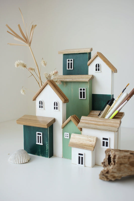 Village Vibes Wooden Pen Stand