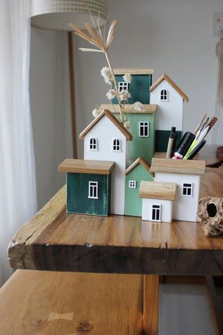 Village Vibes Wooden Pen Stand