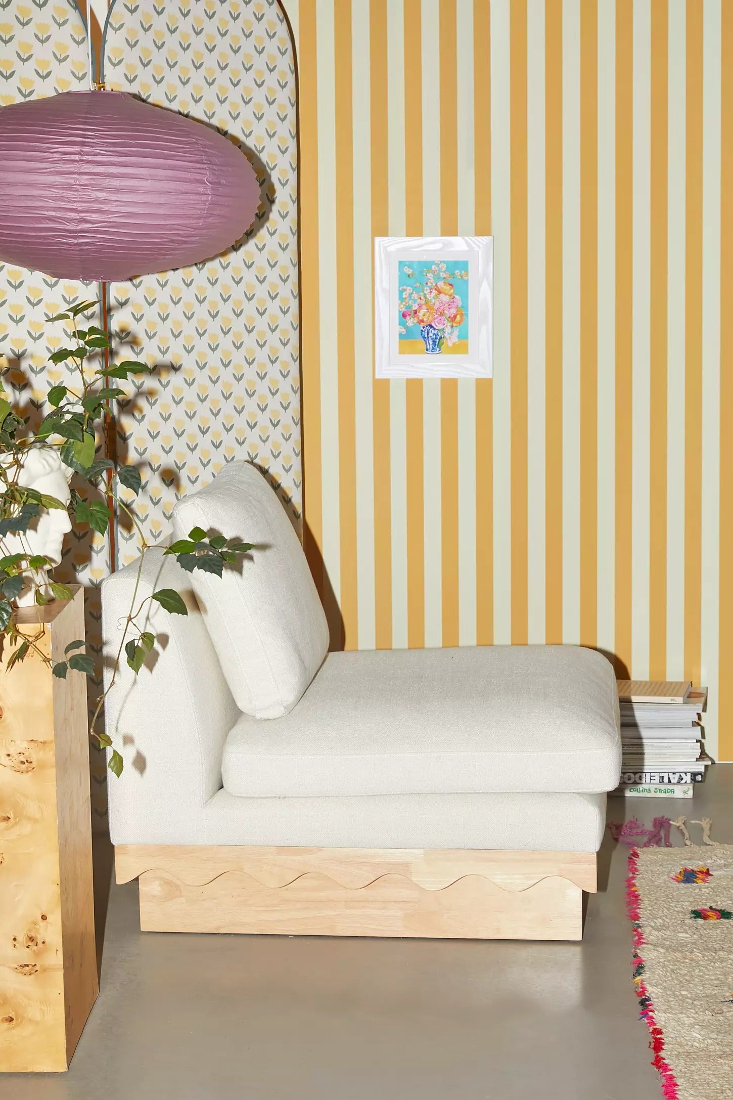 Discover our wide range of **living room chairs**, **lounge chairs**, and **bedroom chairs**, each designed for ultimate comfort and style. From **relaxing chairs** and **comfortable chairs** to luxurious **wing chairs** and versatile **chaise lounges**, our collection includes seating solutions for every space. Explore **modern living room chairs**, **big chairs**, and **high-back living room chairs** for sophisticated spaces. Add functionality with **corner chairs for bedrooms**, **TV chairs**, and **smal